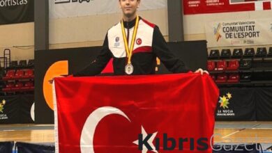 Milli eskrimci Toprak Altınçekiç'ten İspanya'da gümüş madalya 1 milli eskrimci toprak altincekicten ispanyada gumus madalya VaAUitK8