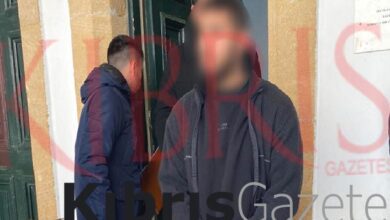 Mültecileri soymakla suçlanıyor 1 multecileri soymakla suclaniyor TF2MFNfQ