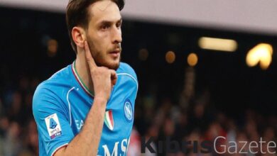 napoliden hellas verona karsisinda kritik uc puan AQlR37y7