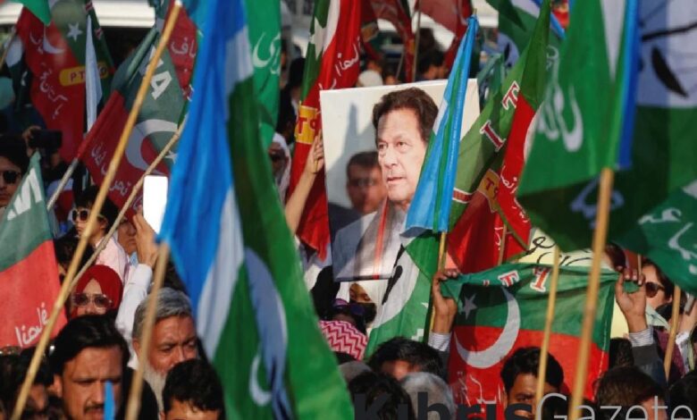 Pakistan’da seçimleri, tutuklu eski Başbakan Han destekli bağımsızlar kazandı 1 pakistanda secimleri tutuklu eski basbakan han destekli bagimsizlar kazandi EKXF4Tg5