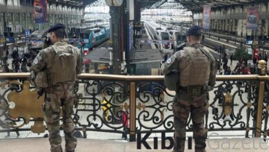 pariste tren istasyonunda bicakli saldiri 3 yarali Z33hFmL1