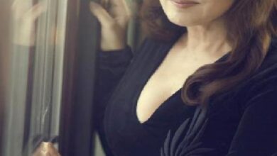 sarkici nilufer kizi istedi diye dovme yaptirdi evlat icin cig tavuk yenir nE52R3K5