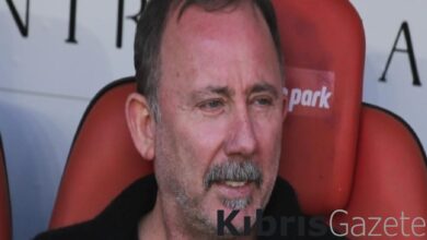 Sergen Yalçın: Hakem inanılmaz kötü bir maç yönetti 4 sergen yalcin hakem inanilmaz kotu bir mac yonetti 94jBIv32