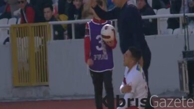 Sivasspor forması giyen Bartuğ Elmaz'ın omzu çıktı 7 sivasspor formasi giyen bartug elmazin omzu cikti 5vBg6Wvv