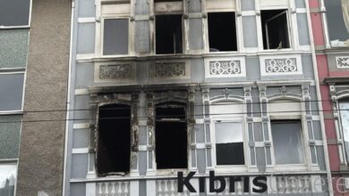 almanyada kundaklanan binadan kurtulan turkler panik anlarini anlatti X7CQh7HG