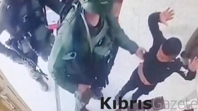 israil askeri marketteki kucuk cocugu zorbalik yapip darbetti HCtZjB5s