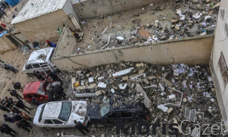 İsrail Refah'ta bir evi bombaladı 7 israil refahta bir evi bombaladi yx9ScWSD