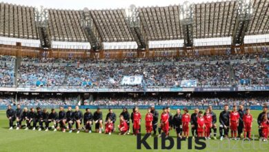 napoli diz cokerek irkciligi protesto etti VZRxOki8