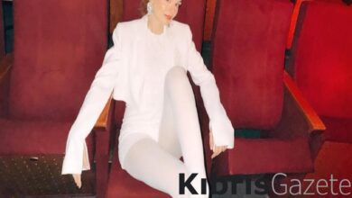 oyuncu serra ariturkun gala tarzi sort ceket kombiniyle dikkat cekti 45zNHaCx