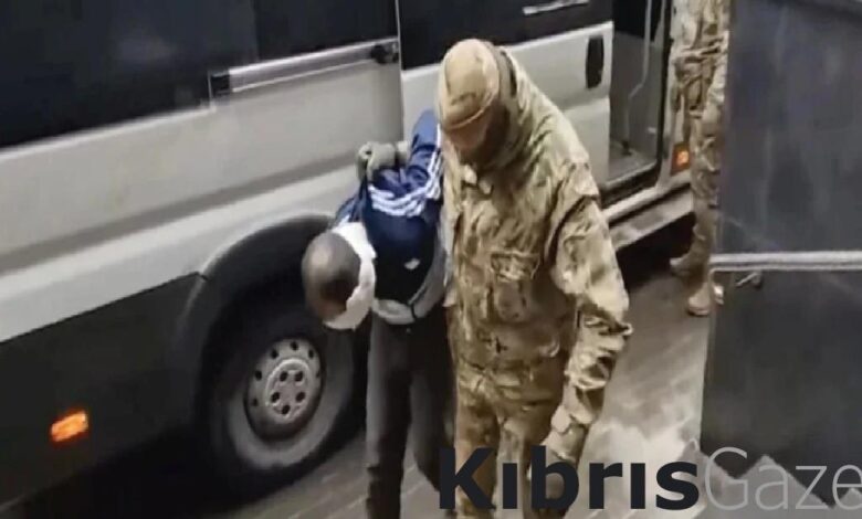 Rusya’da katliam yapan teröristlerin Moskova’ya getirilme anları 1 rusyada katliam yapan teroristlerin moskovaya getirilme anlari XpNws679