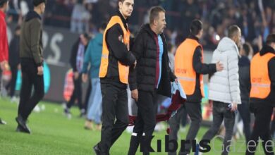 Trabzonspor-Fenerbahçe maçı sonrası tutuklanan 5 taraftarından birine tahliye kararı 2 trabzonspor fenerbahce maci sonrasi tutuklanan 5 taraftarindan birine tahliye karari 4a4KyH2m