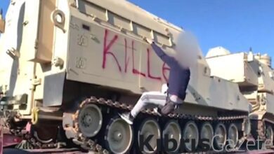 Yunanistan'da ABD ve NATO tanklarını taşıyan tren engellendi 3 yunanistanda abd ve nato tanklarini tasiyan tren engellendi zU43BtLM