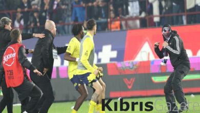 ali koc mert insan tribunde maskeyle oturmaz TxtJmgLP