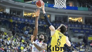 Anadolu Efes, Fenerbahçe'yi ligde devirdi 1 anadolu efes fenerbahceyi ligde devirdi OdJVDlHA