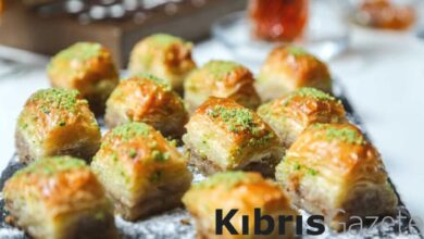 Bayram geldi, baklavalar sofradaki yerini aldı! Aşırı tatlı tüketimine dikkat! 2 bayram geldi baklavalar sofradaki yerini aldi asiri tatli tuketimine dikkat ILmKSmVi