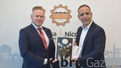 bezak harmanciyi iki toplumlu siyasi parti baskanlari toplantisina davet etti cRdXwPxJ