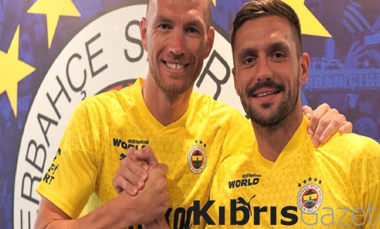 Edin Dzeko ve Dusan Tadic'ten takımla toplantı: O kupayı alacağız 1 edin dzeko ve dusan tadicten takimla toplanti o kupayi alacagiz YcUEZOPj