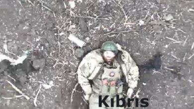 el bombasi baygin rus askerinin kaskindan sekti TvltY7CD