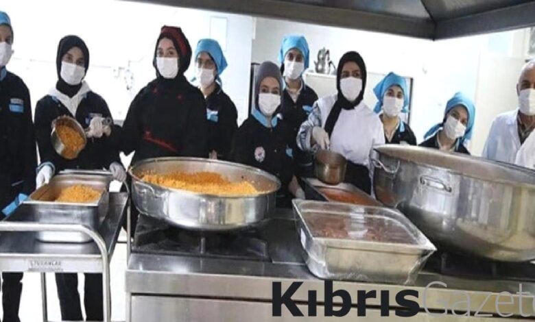 Elazığ'da anaokulu öğrencilerinin yemeğini kız meslek liseliler yapıyor 11 elazigda anaokulu ogrencilerinin yemegini kiz meslek liseliler yapiyor hyRhMuCT
