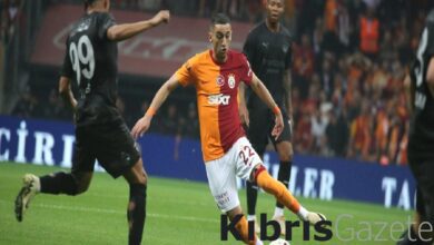 galatasarayda hakim ziyech oyundan cikarken sinirlendi 3DWWNKRK