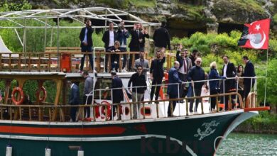 galatasarayli yoneticiler halfetiyi ziyaret etti AzdsR3en