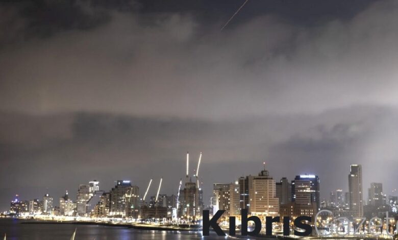 israil iran yaklasik 290 fuze ve iha ile saldirdi WKVBrcKz