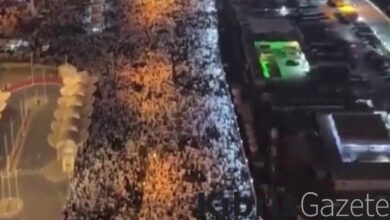 Kabe'de yer bulamayan Müslümanlar, Mekke sokaklarını doldurdu 9 kabede yer bulamayan muslumanlar mekke sokaklarini doldurdu wMlLDYfe