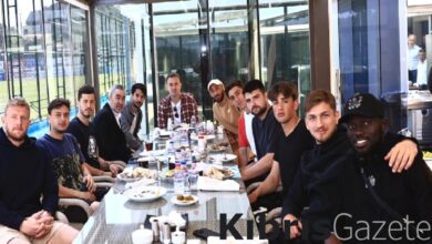 Samet Aybaba, oyuncularla yemekte bir araya geldi 7 samet aybaba oyuncularla yemekte bir araya geldi xznZpYOL