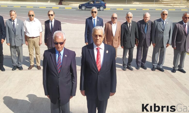 TMT Mücahitler Derneği Atatürk büstüne ve Tekke Bahçesi’ndeki Şehitler anıtına çelenk koydu 6 tmt mucahitler dernegi ataturk bustune ve tekke bahcesindeki sehitler anitina celenk koydu YLKuJlVD