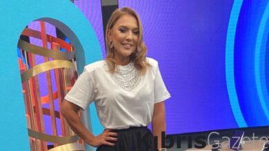 unlu sarkici demet akalin eskilere goturdu takipcileri paylasimina yorum yagdirdi kQYfmhNQ